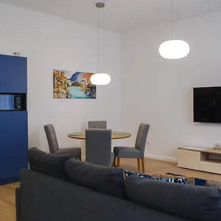 Sunny In Buda * Budapeşte