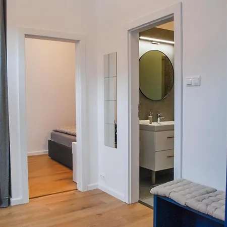 Sunny In Buda Apartment *